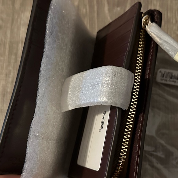 Coach Signature Canvas Victorian Floral Print Flower Wallet Crossbody Purse - Picture 8 of 9